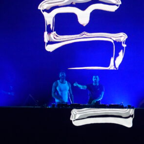 CHAINSMOKERS 1
