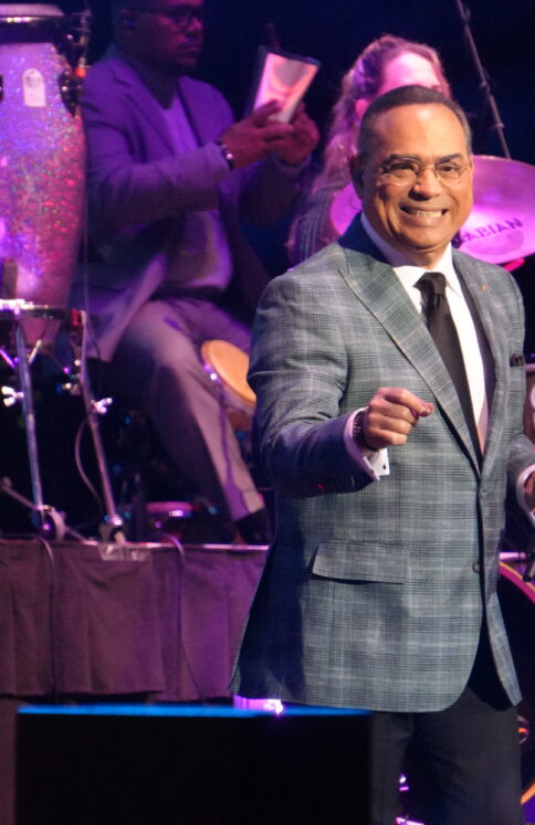 GILBERTO SANTA ROSA 6