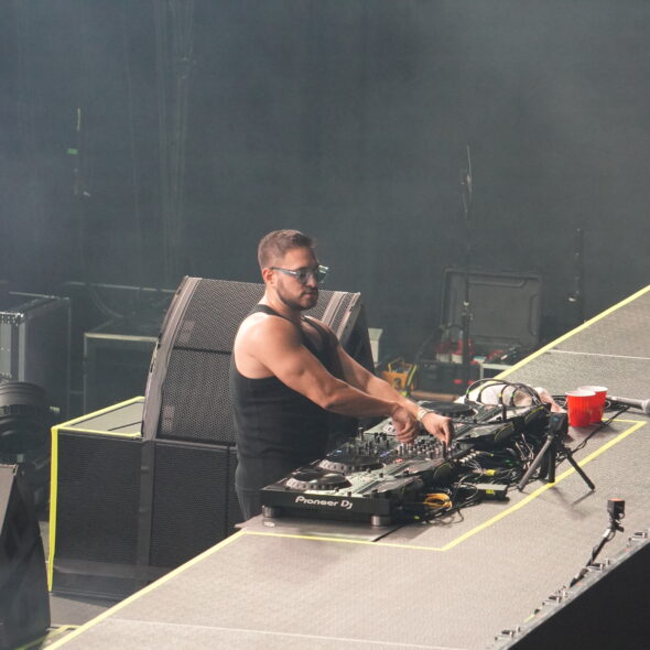 JONAS BLUE
