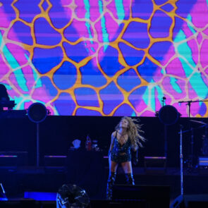 PAULINA RUBIO 23