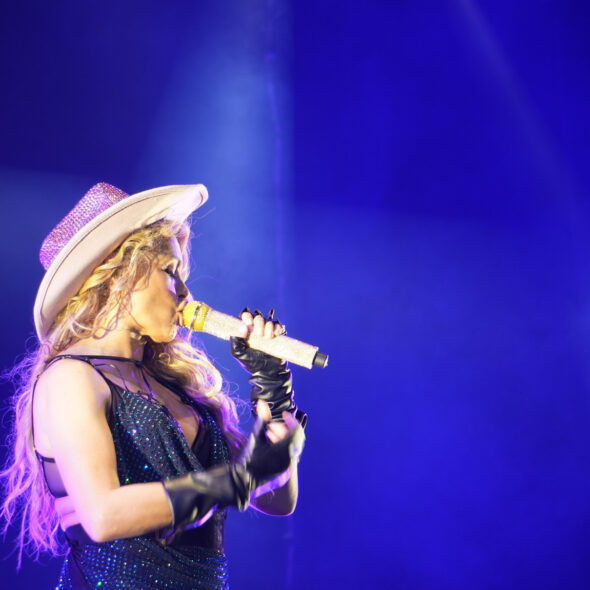 PAULINA RUBIO 25
