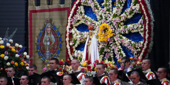 HOMENAJE A LA MADRE DE DE MADRES 11