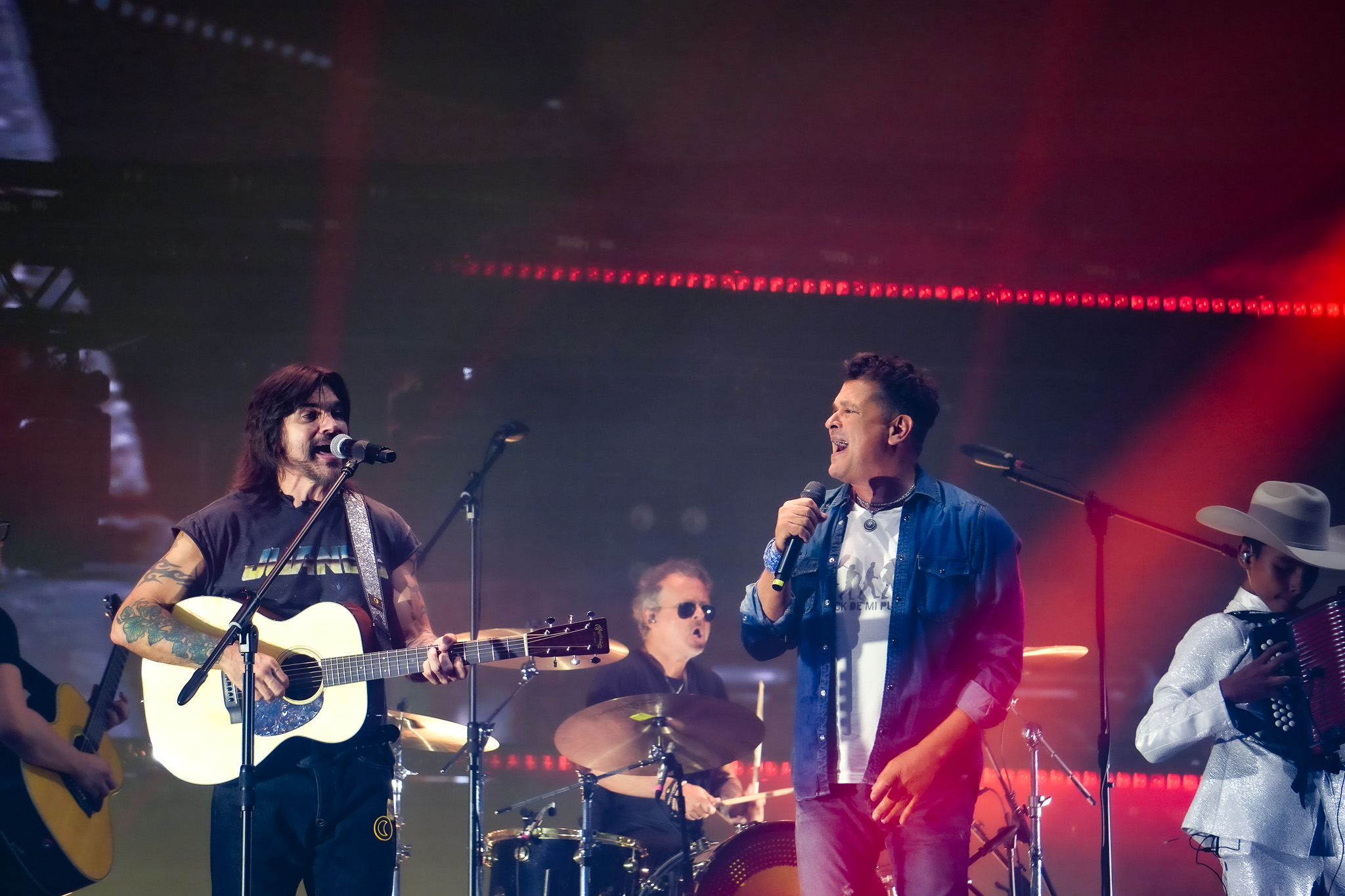 JUANES 36