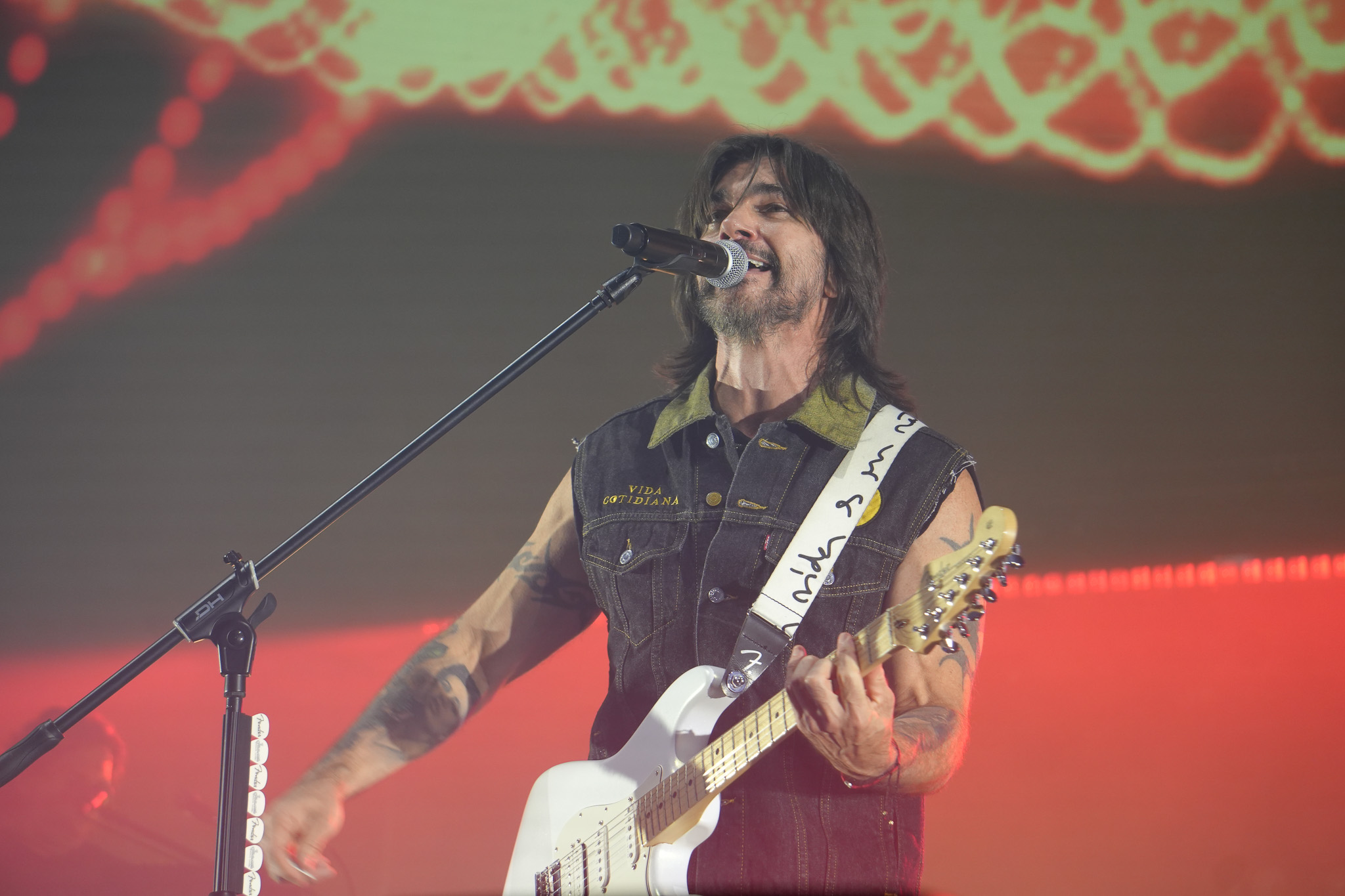 JUANES 41