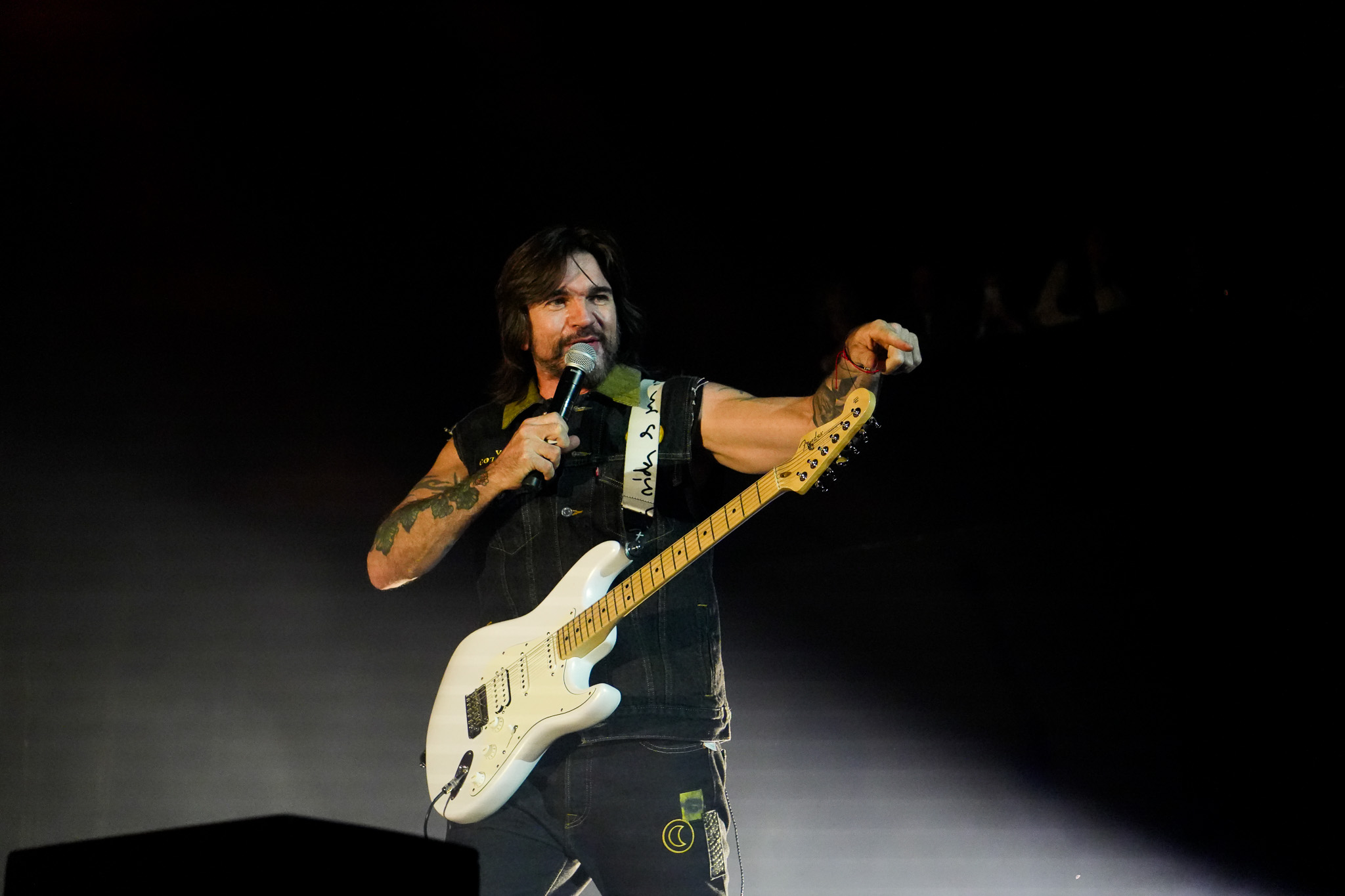 JUANES 44