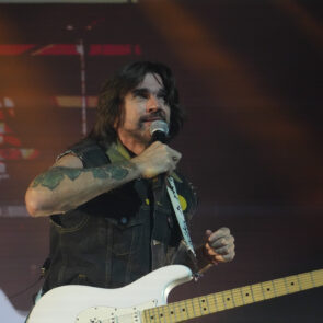 JUANES 45