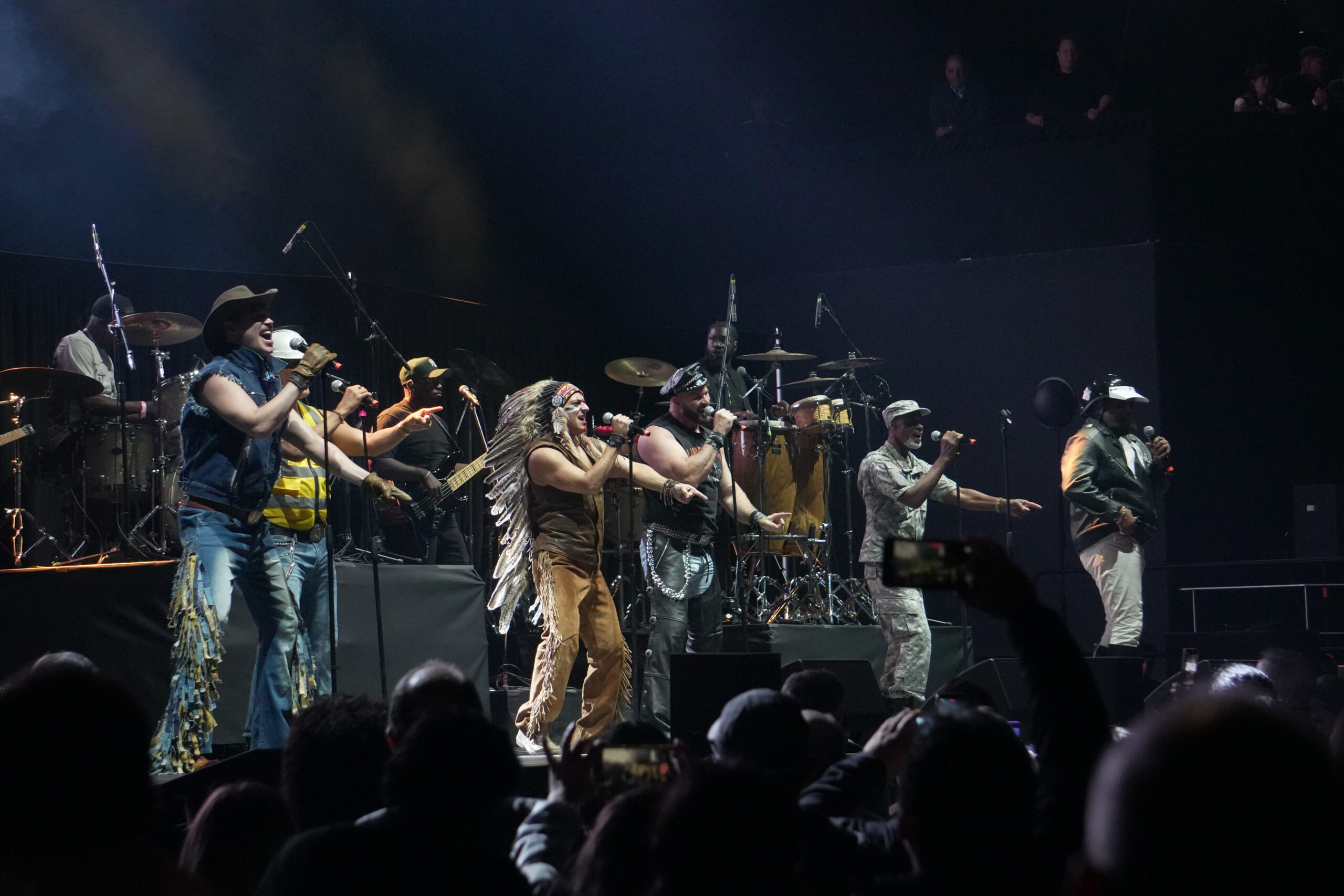 KOOL & THE GANG 10