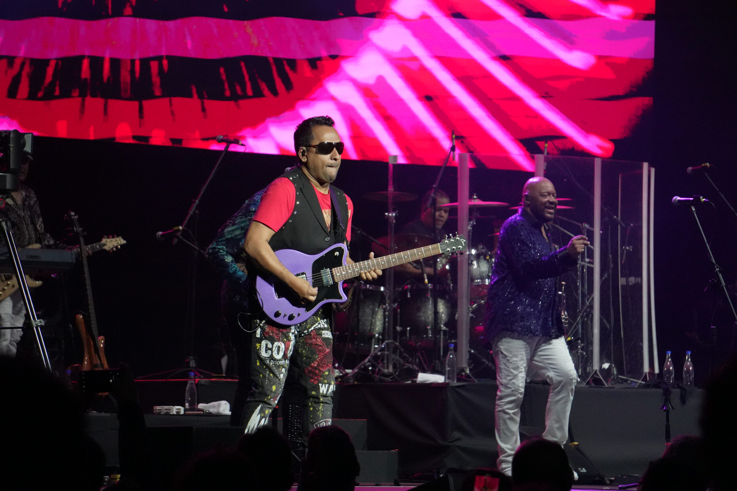 KOOL & THE GANG 8