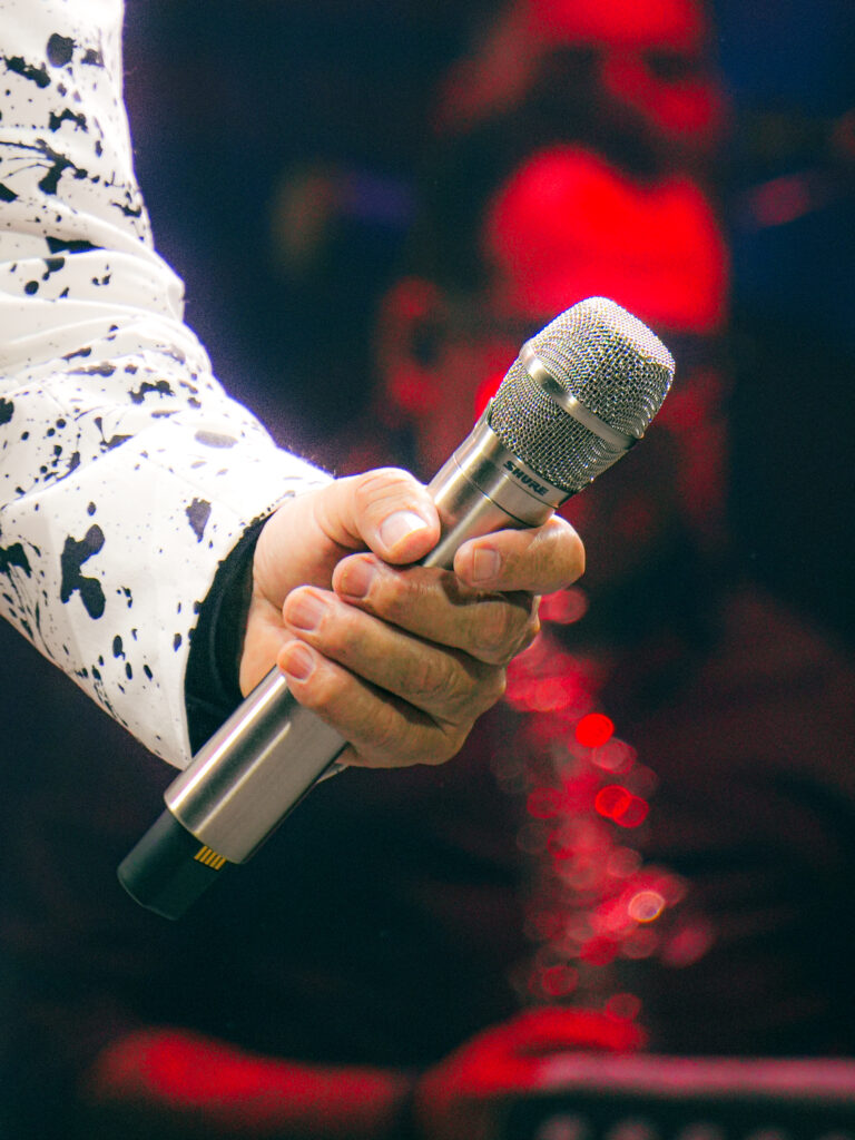 MARCO ANTONIO SOLÍS 43