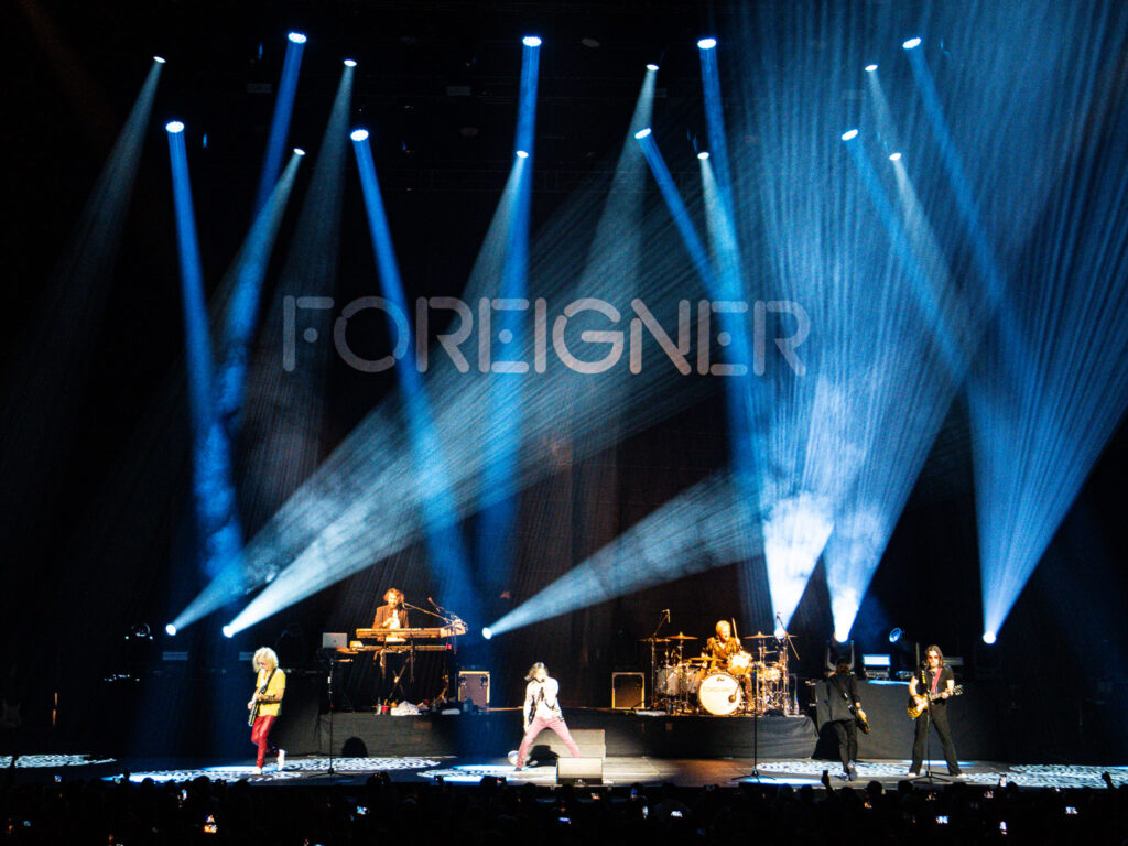 FOREIGNER 15