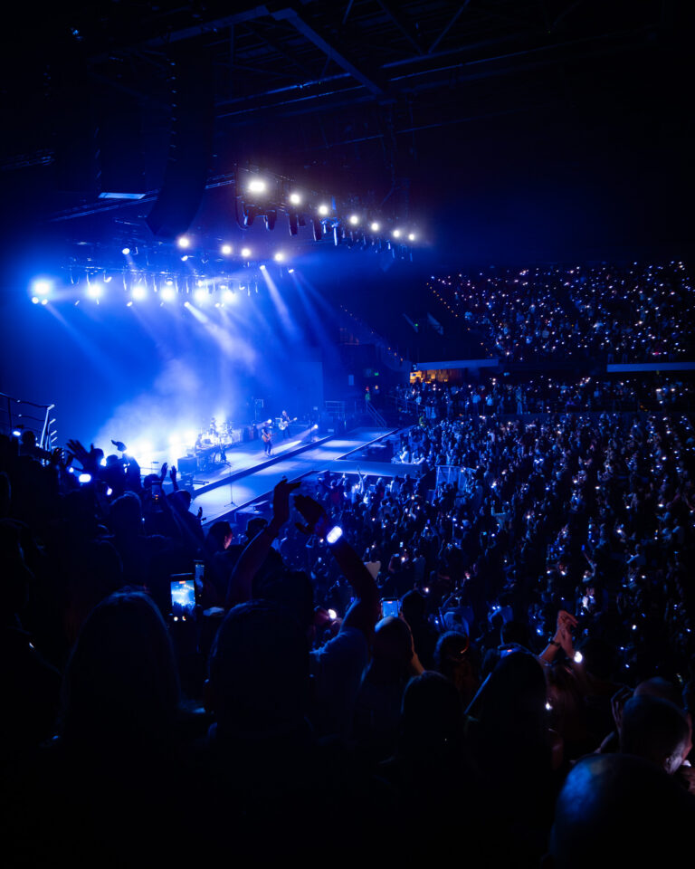 BRYAN ADAMS 5